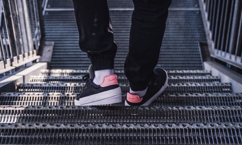 Nike drop outlet type on feet